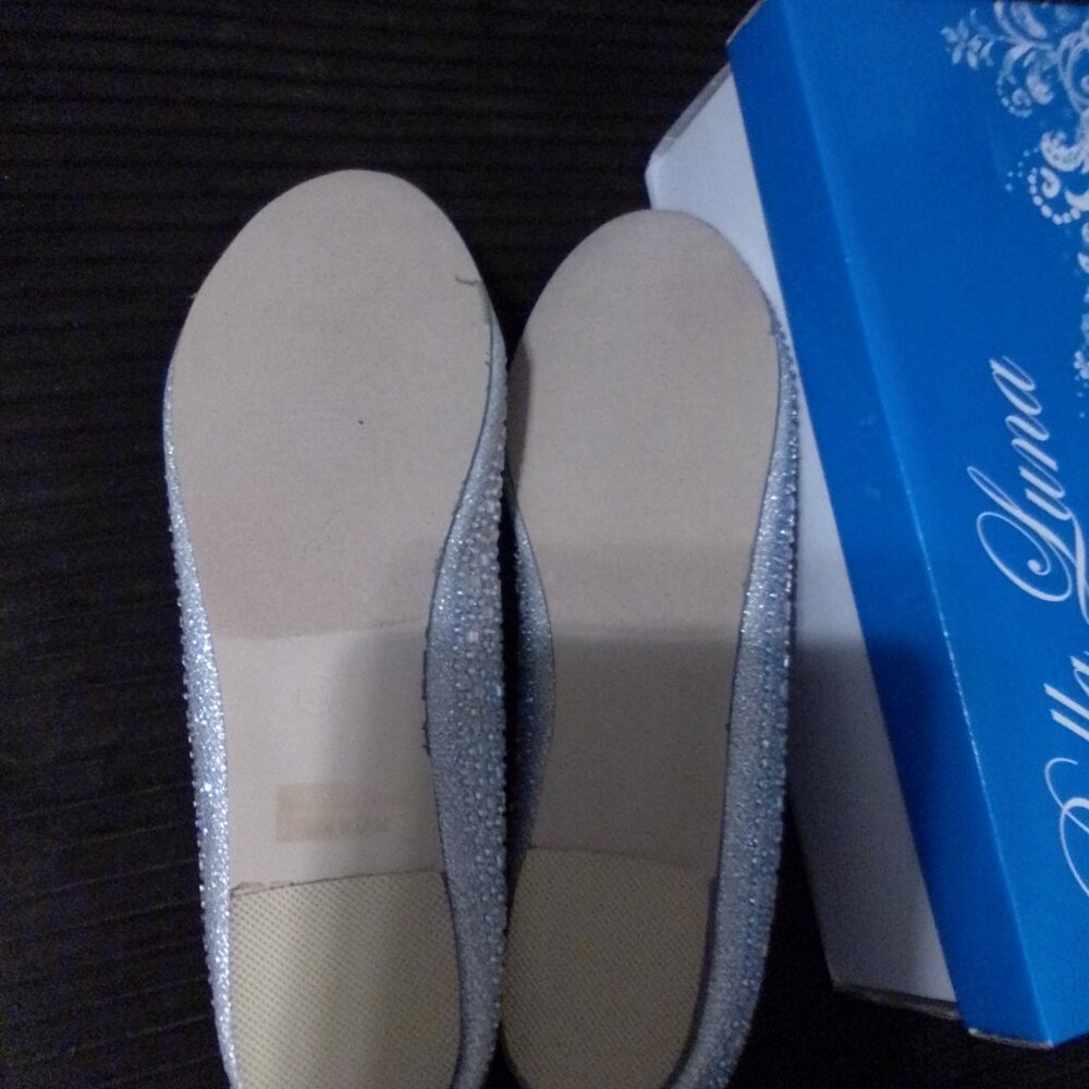 Shoes - Picture 2 of 4